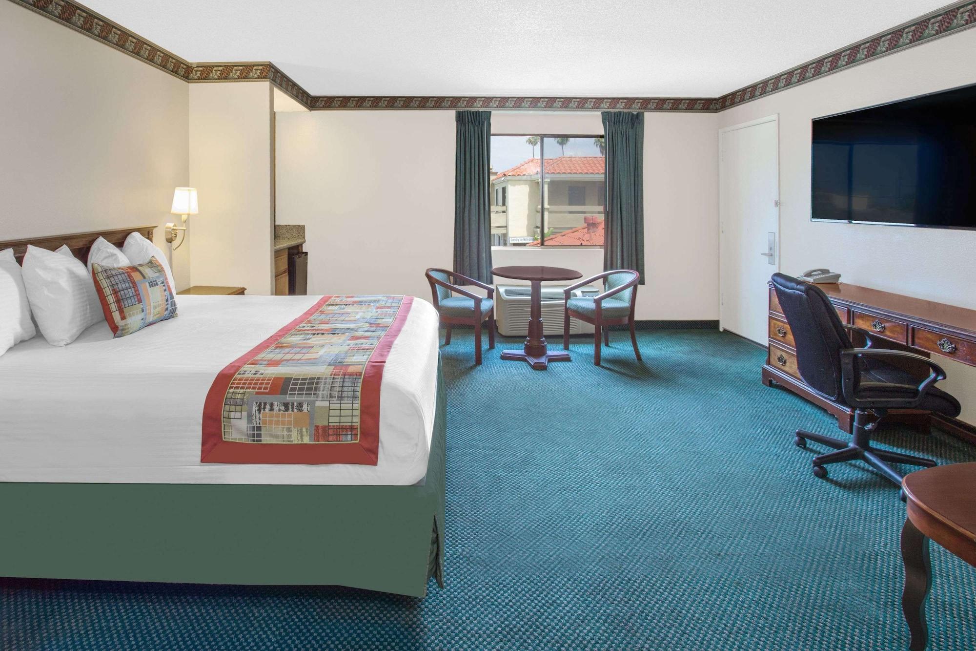 Travelodge By Wyndham Costa Mesa Newport Beach Hacienda Eksteriør billede