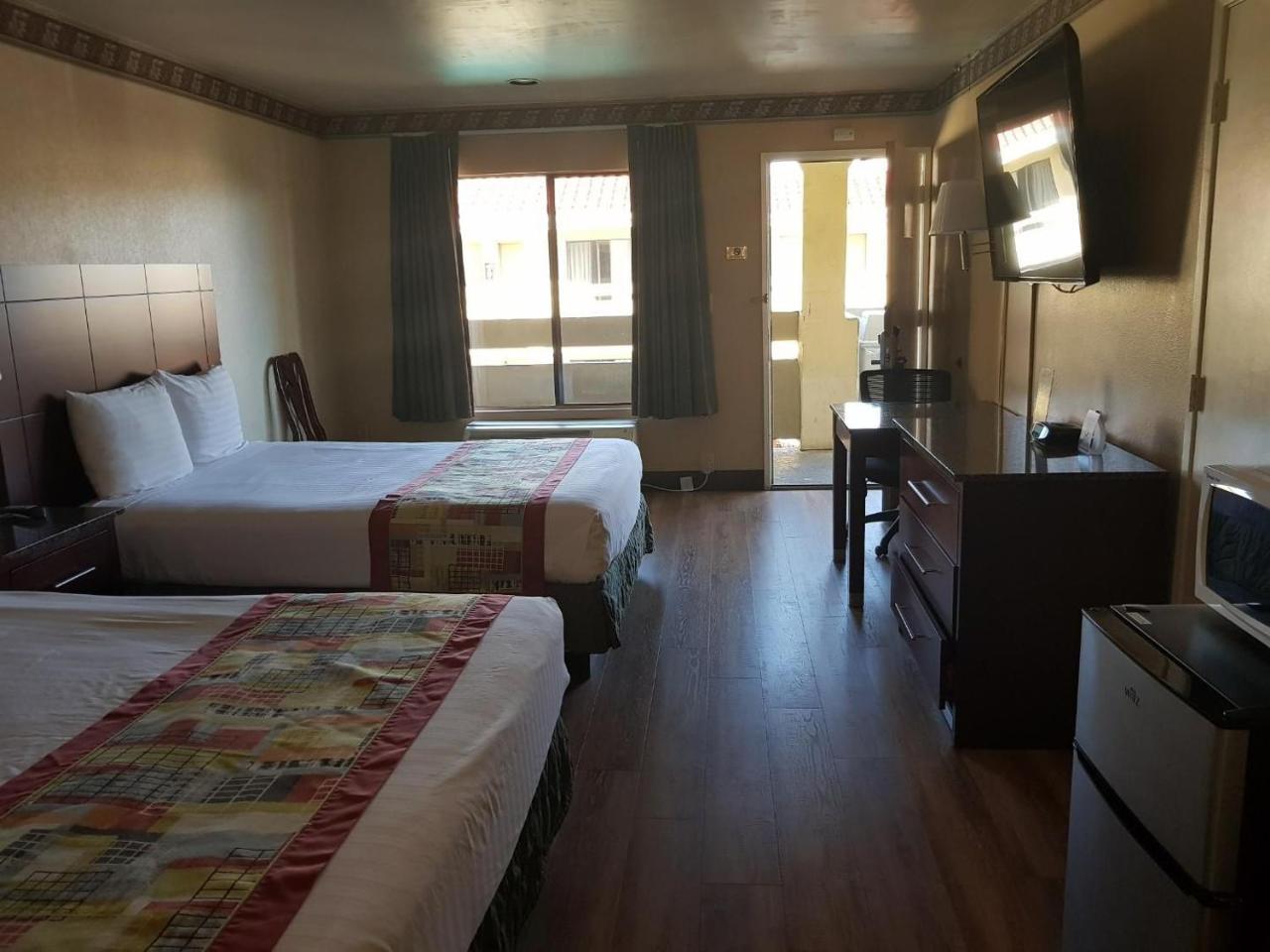Travelodge By Wyndham Costa Mesa Newport Beach Hacienda Eksteriør billede