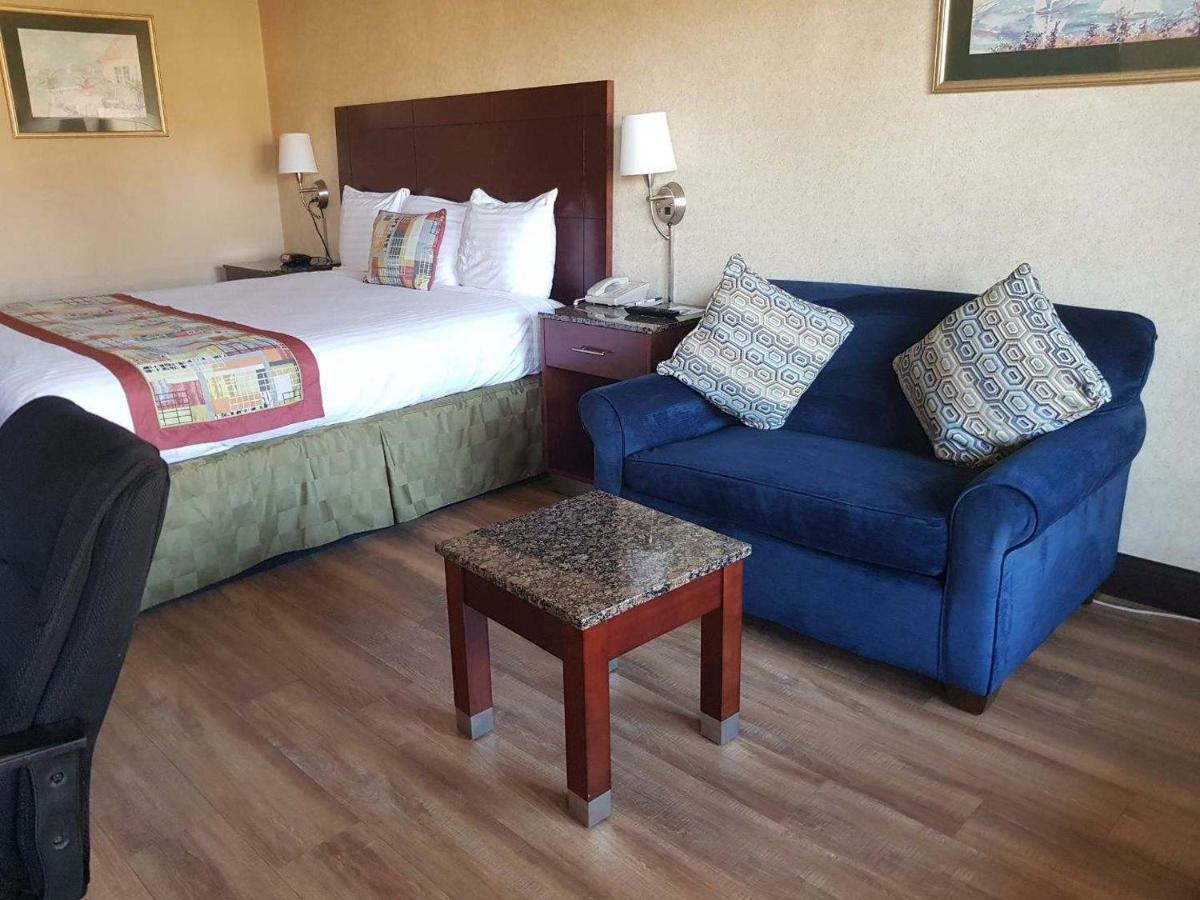 Travelodge By Wyndham Costa Mesa Newport Beach Hacienda Eksteriør billede