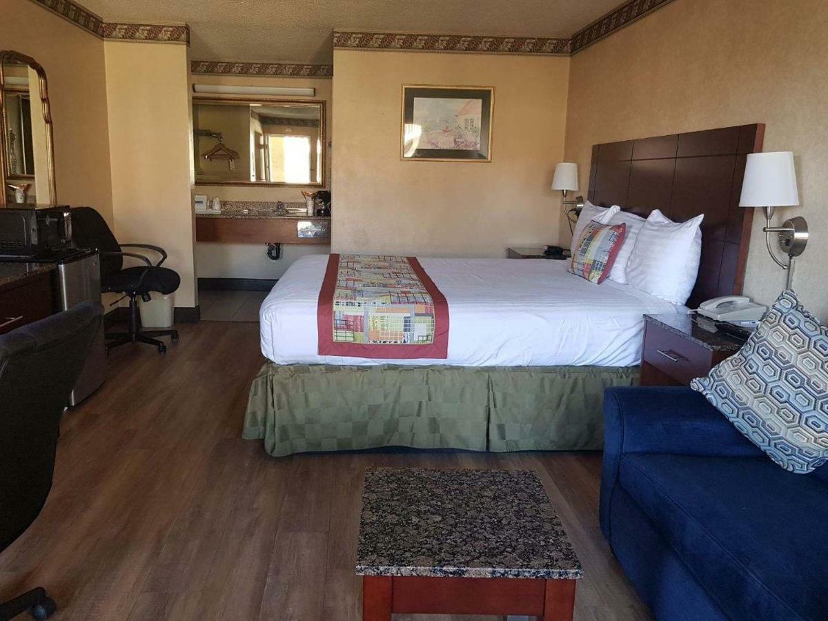 Travelodge By Wyndham Costa Mesa Newport Beach Hacienda Eksteriør billede